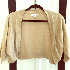 New York and Company shrug